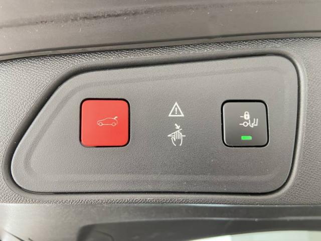 Peugeot 3008 image 2