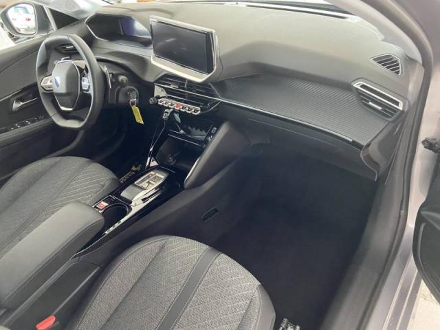 Peugeot 208 image 5