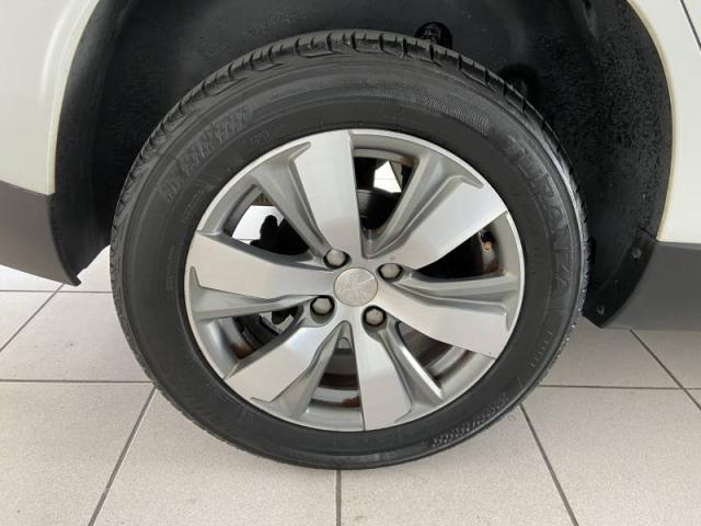 Peugeot 2008 image 2