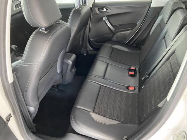 Peugeot 2008 image 9