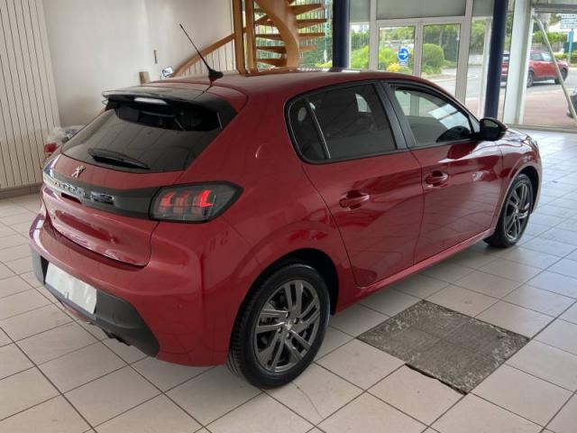 Peugeot 208 image 1