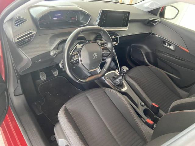 Peugeot 208 image 6