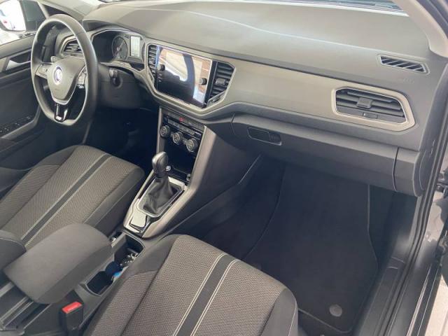 Volkswagen T-Roc image 5