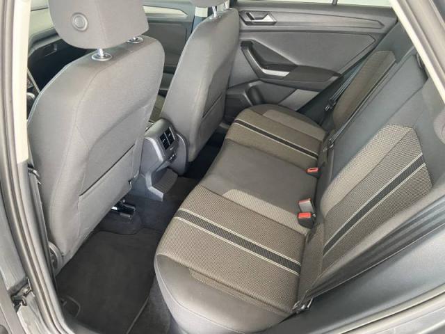 Volkswagen T-Roc image 6