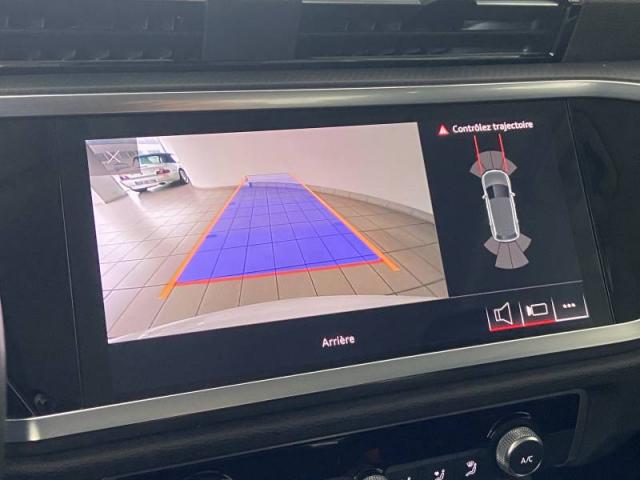 Audi Q3 image 9