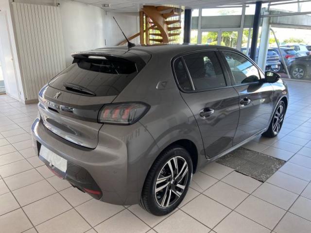 Peugeot 208 image 8