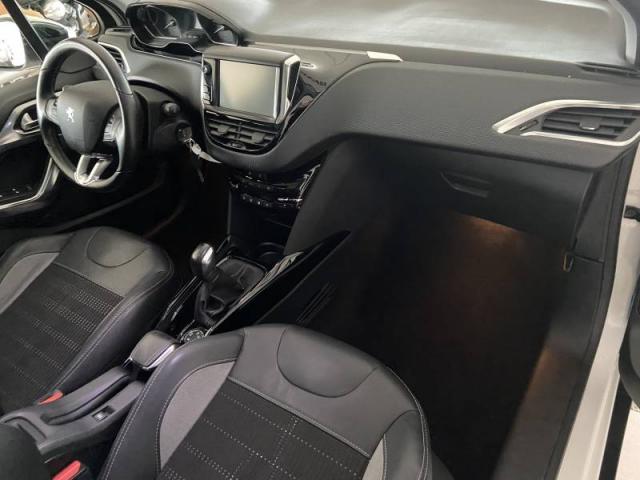 Peugeot 2008 image 9