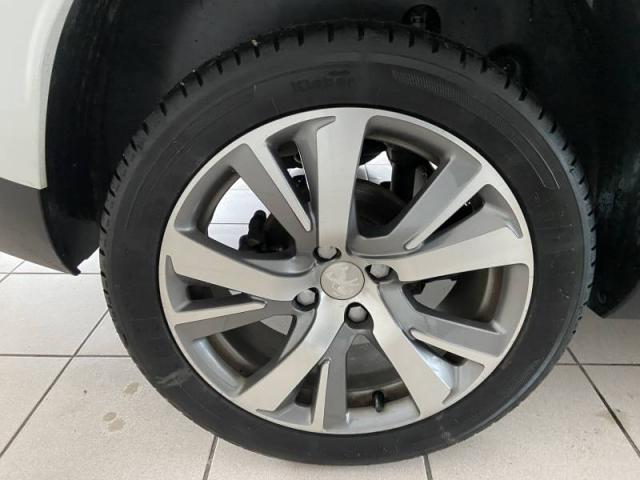 Peugeot 2008 image 6