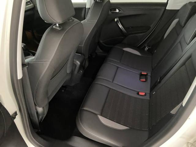 Peugeot 2008 image 5