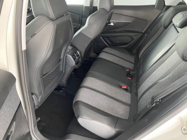 Peugeot 2008 image 9