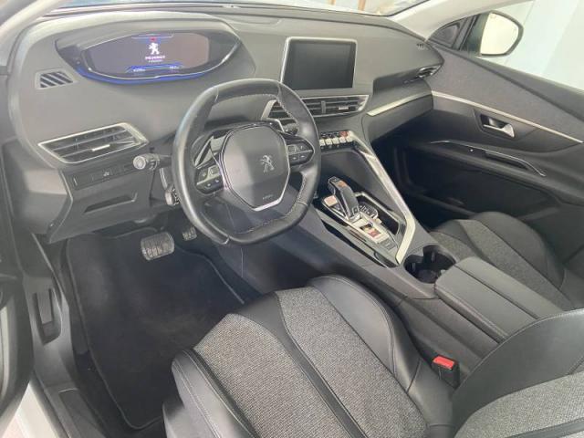 Peugeot 2008 image 3