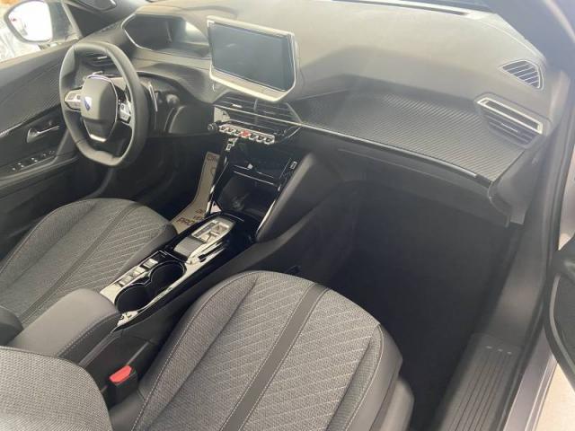 Peugeot 2008 image 5