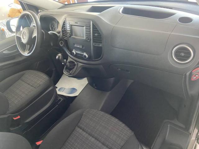 Mercedes Benz Vito image 9
