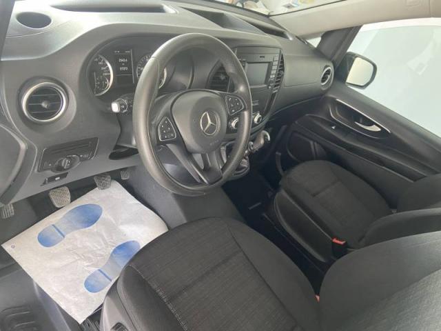 Mercedes Benz Vito image 3