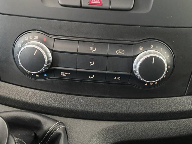 Mercedes Benz Vito image 4