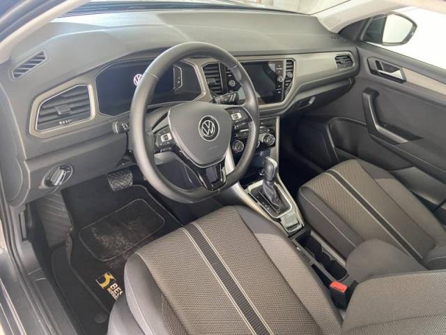 Volkswagen T-Roc image 2