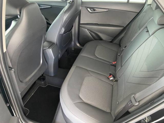 Kia Niro image 9