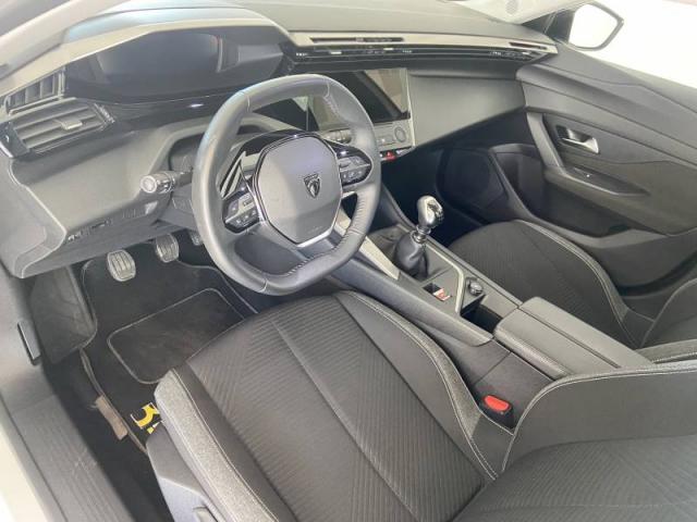 Peugeot 308 image 8