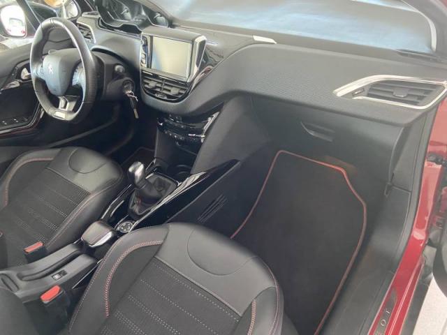 Peugeot 2008 image 7
