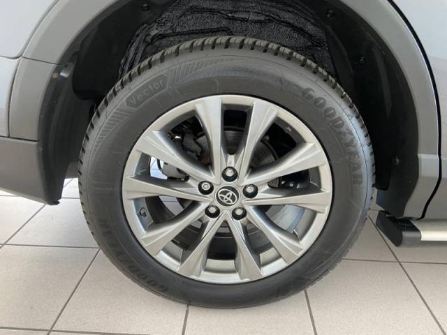 Toyota Rav4 image 6