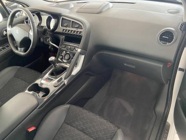 Peugeot 3008 image 6