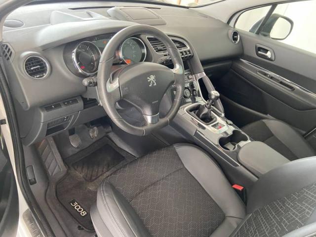 Peugeot 3008 image 3