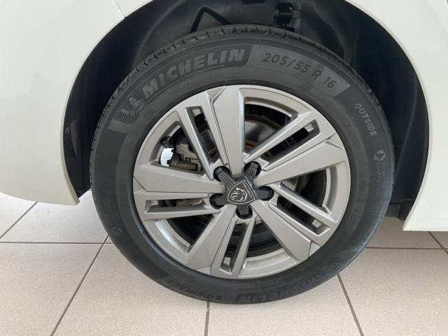 Peugeot 308 image 2