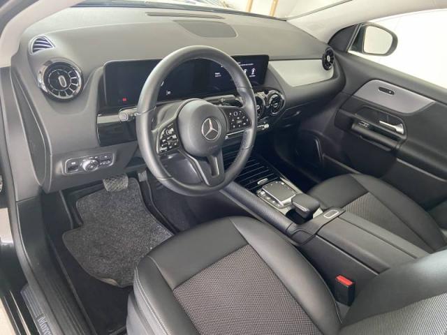 Mercedes Benz Gla image 8