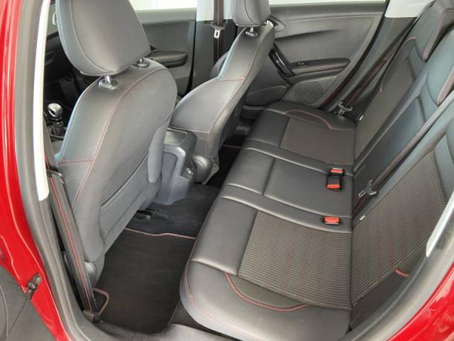 Peugeot 2008 image 2