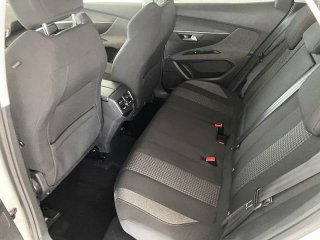Peugeot 3008 image 3