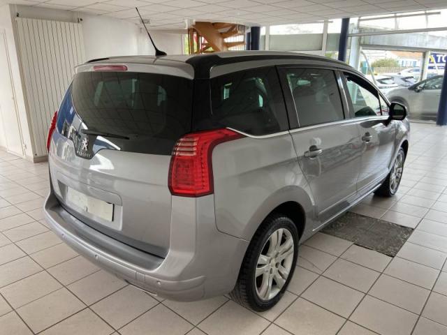 Peugeot 5008 image 6