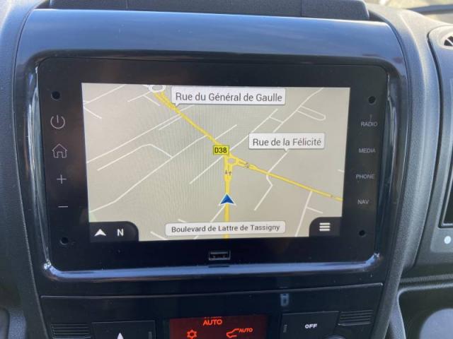 Peugeot Boxer image 2