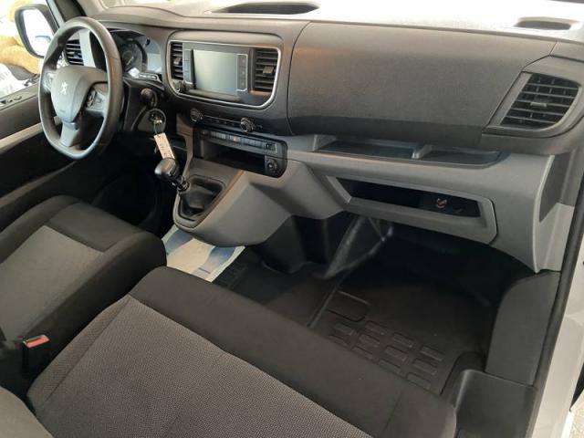 Peugeot Expert image 1