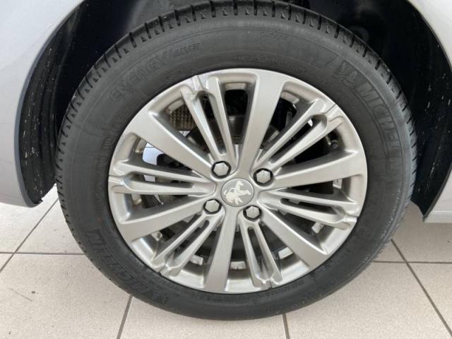 Peugeot 208 image 2