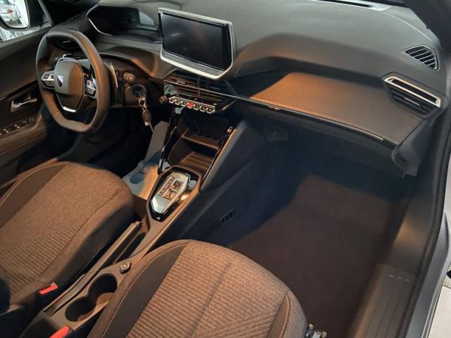 Peugeot 2008 image 6