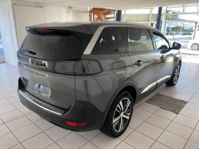 Peugeot 5008 image 6