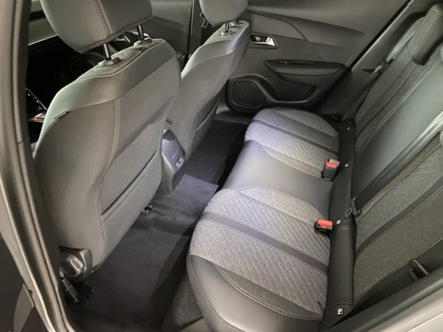 Peugeot 2008 image 1