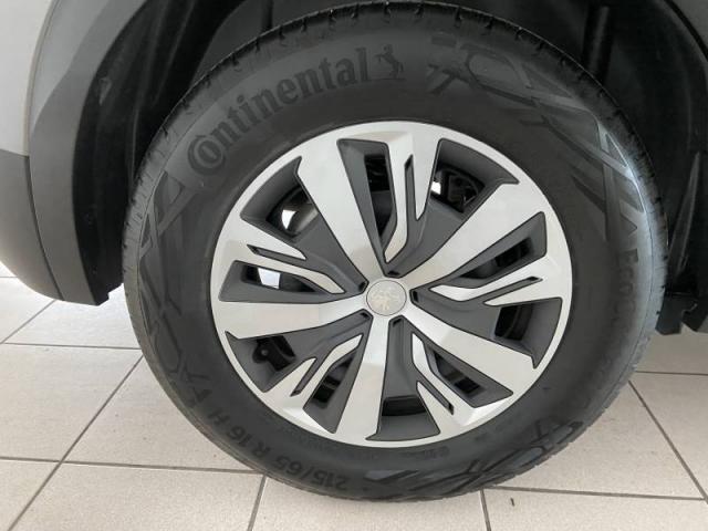 Peugeot 2008 image 2