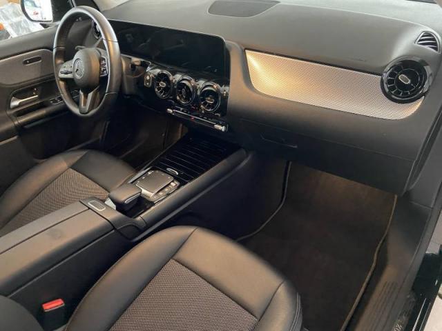 Mercedes Benz Gla image 9