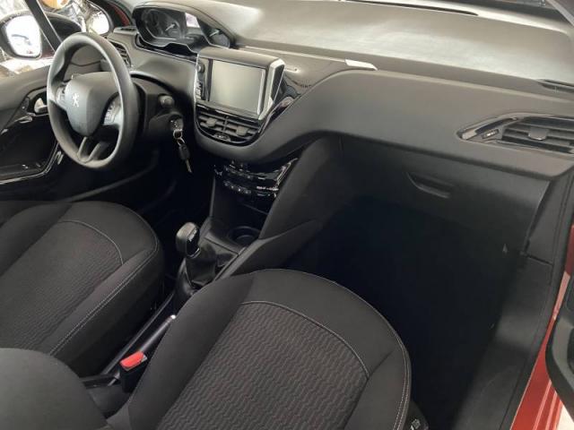 Peugeot 208 image 7