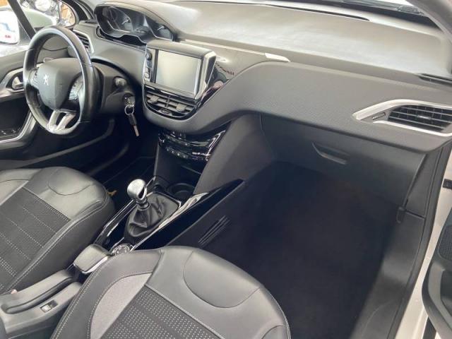 Peugeot 2008 image 5