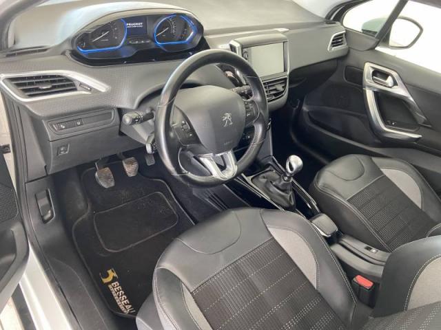 Peugeot 2008 image 1