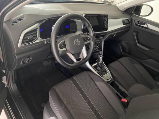 Volkswagen T-Roc image 2