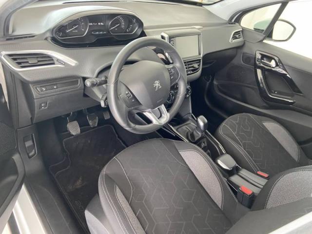 Peugeot 2008 image 9