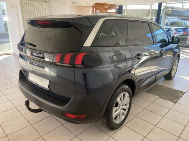 Peugeot 5008 image 2
