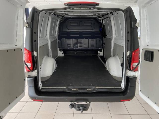 Mercedes Benz Vito image 2