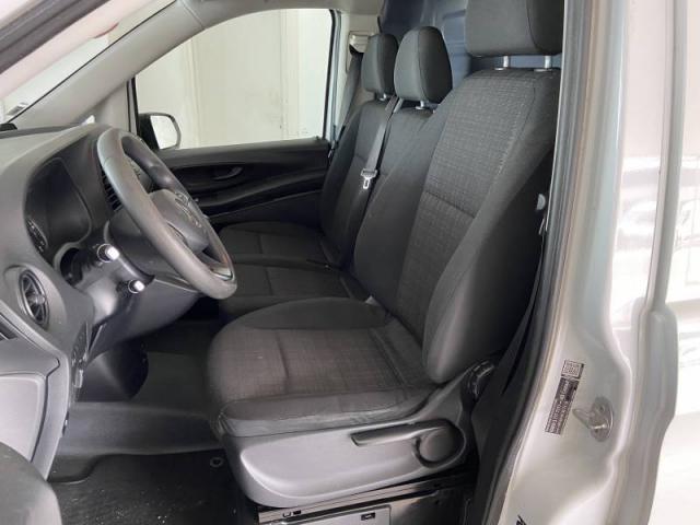 Mercedes Benz Vito image 8