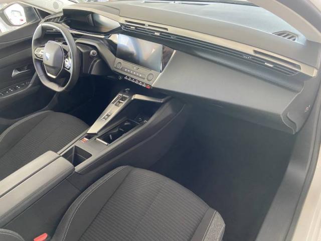 Peugeot 308 image 8