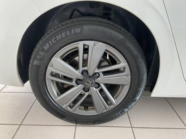 Peugeot 308 image 1