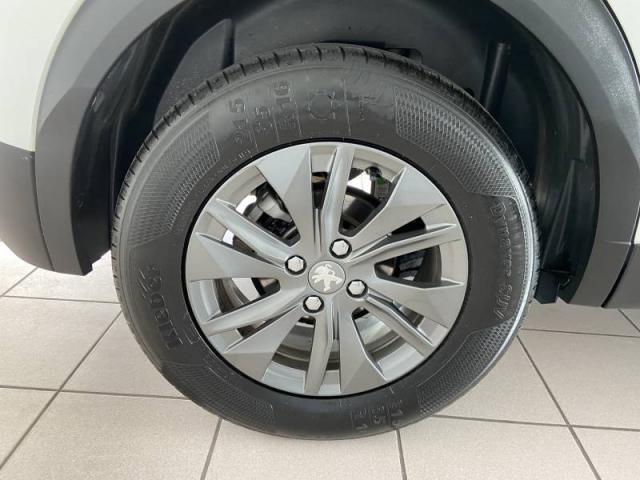 Peugeot 2008 image 2